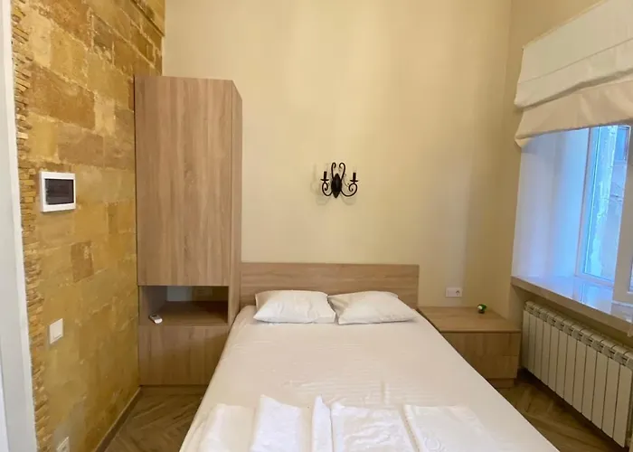 公寓 віп аппартаменти на малій арнаутській,59 *